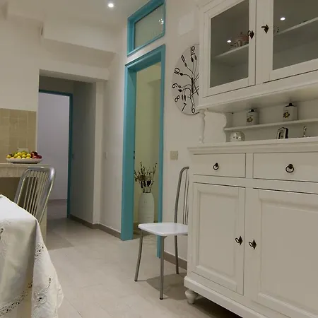 Luna Apartment *